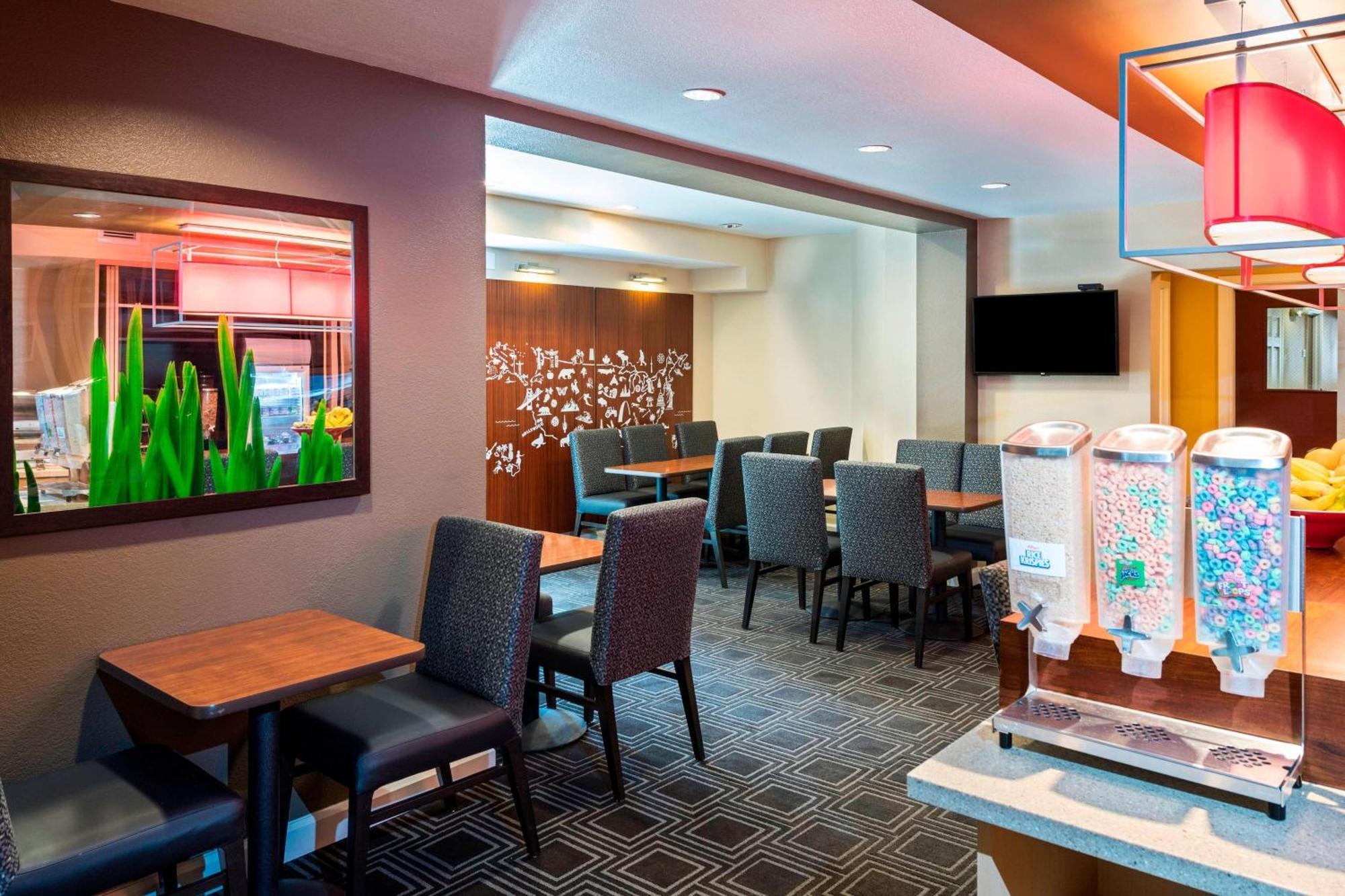 Towneplace Suites By Marriott Atlanta קנסואו מראה חיצוני תמונה