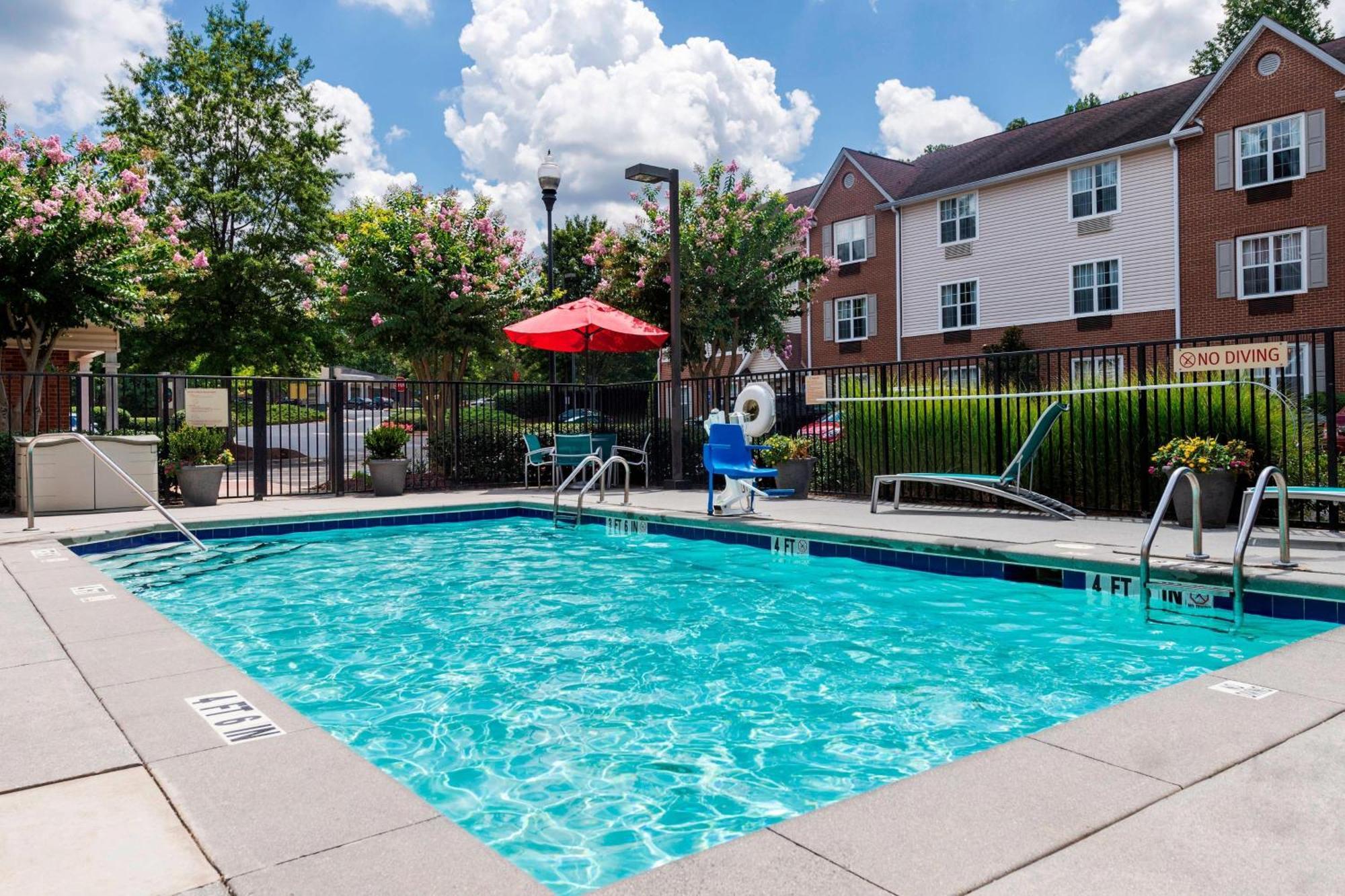 Towneplace Suites By Marriott Atlanta קנסואו מראה חיצוני תמונה