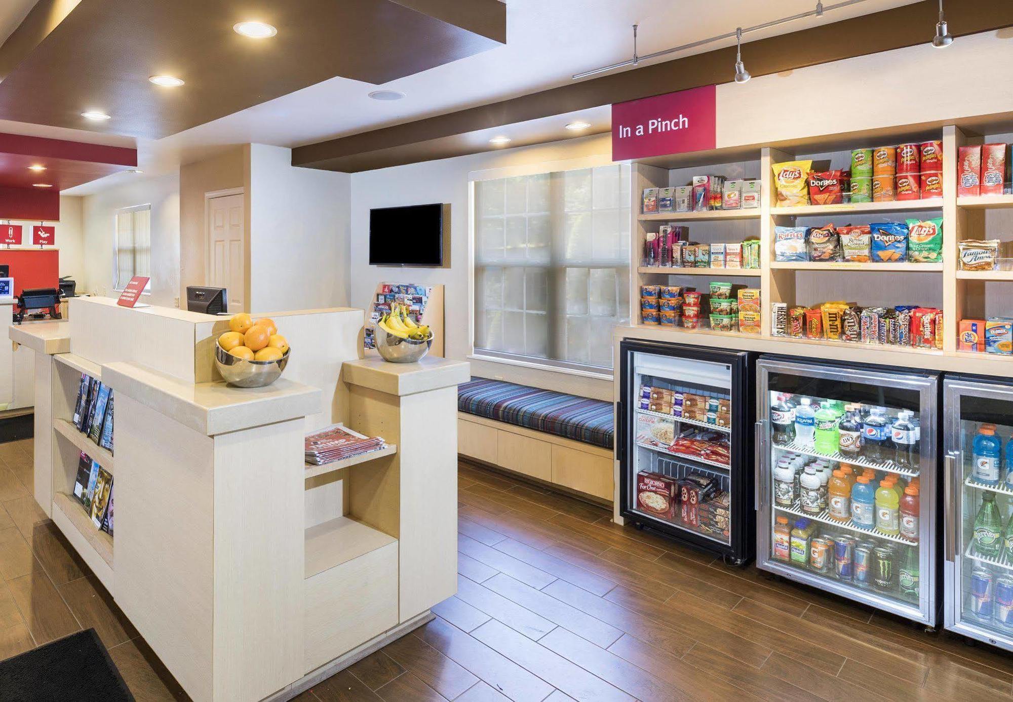 Towneplace Suites By Marriott Atlanta קנסואו מראה חיצוני תמונה