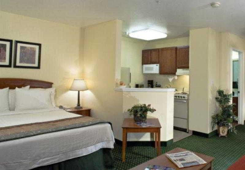 Towneplace Suites By Marriott Atlanta קנסואו מראה חיצוני תמונה